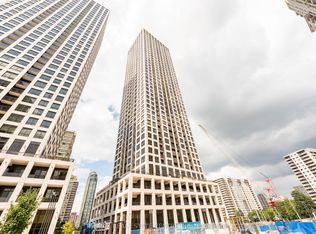 30 Elm Dr W #206, Mississauga, ON L5B 0N6