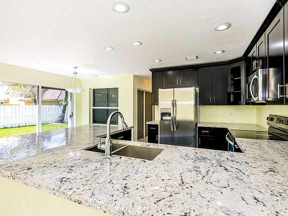 3rd image of 11560 SW 10th Ct
