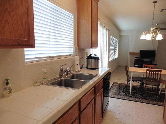 4th image of 266 Hornfels Ave