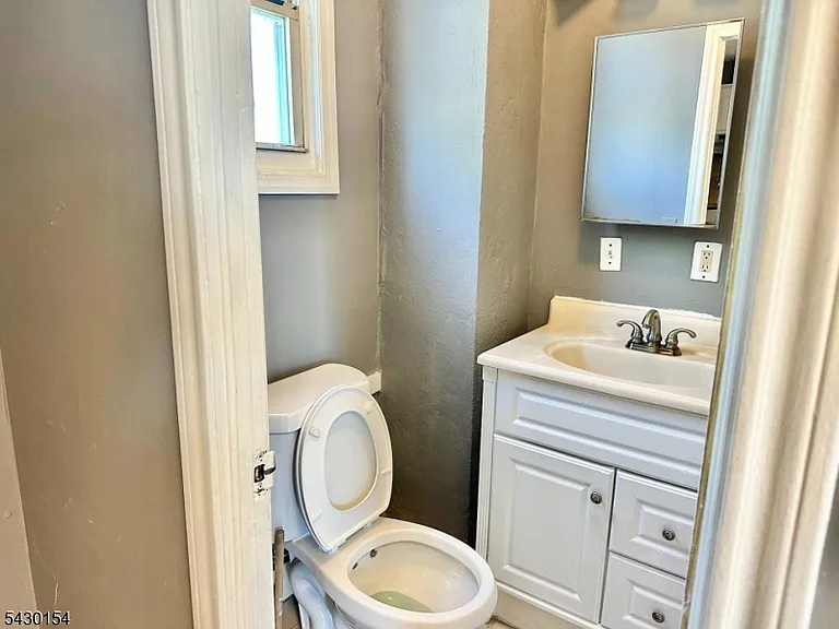 841 Rebecca Pl — Photo 10