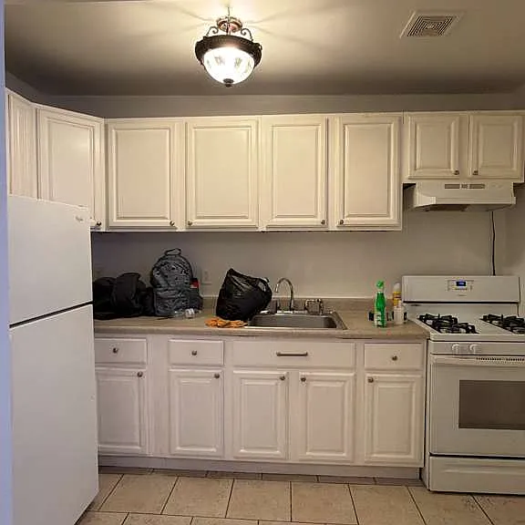 1256 Stratford Ave #1A — Photo 1