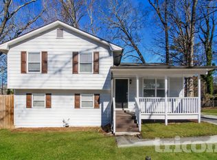 141 Hemlock Cir, Lawrenceville, GA 30046