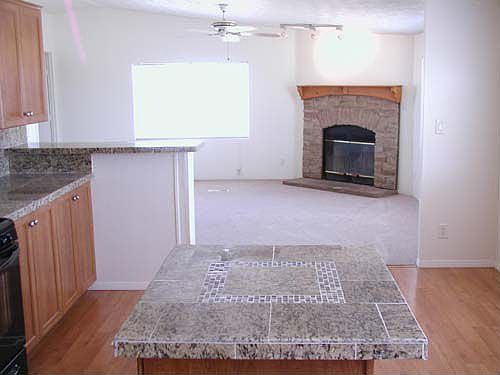 Family room w/ Fireplace