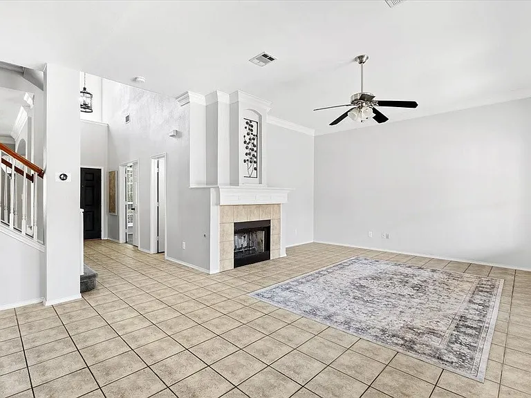 1121 London Dr — Photo 24