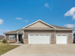 4420 Donald Dr, Cedar Falls, IA 50613