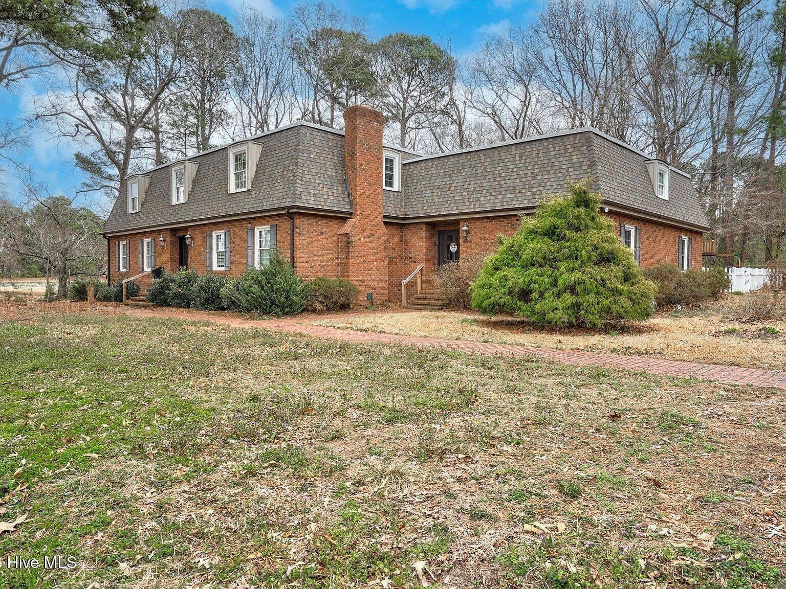 803 E Beechtree Drive