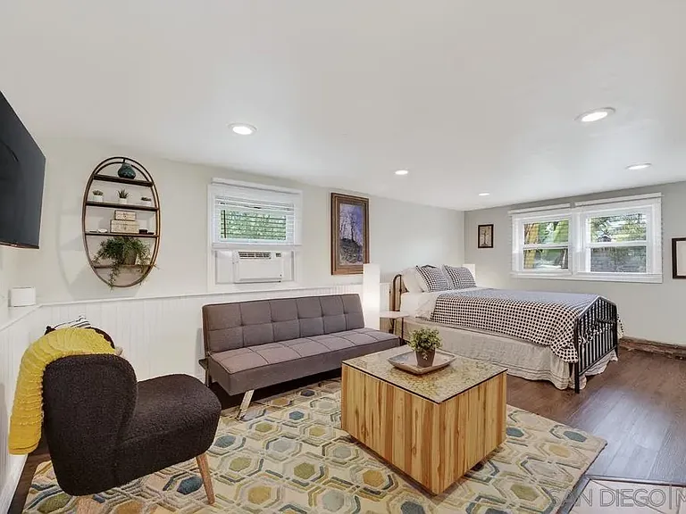 5438 Gilbert Dr #C — Photo 12