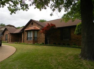 9013 Copper Oaks Ln, Fort Smith, AR 72903