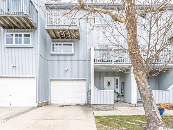 72 Sailfish Dr, Brigantine, NJ 08203
