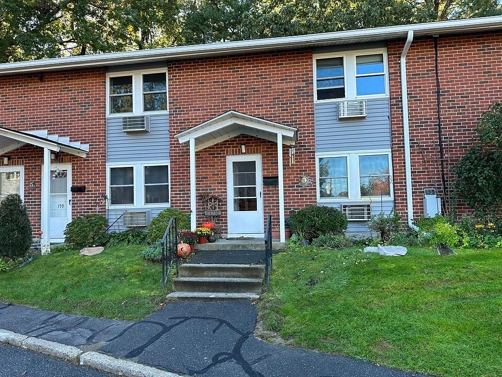 161 Manor Ct #161, Springfield, MA 01118 | Zillow
