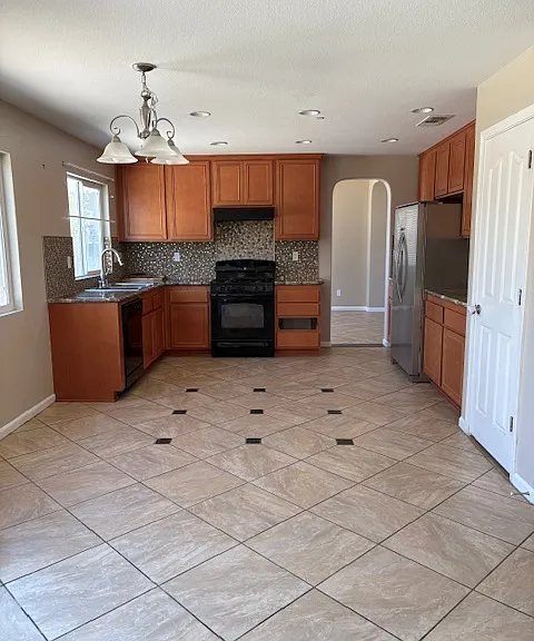 29424 W Camino Ct — Photo 14