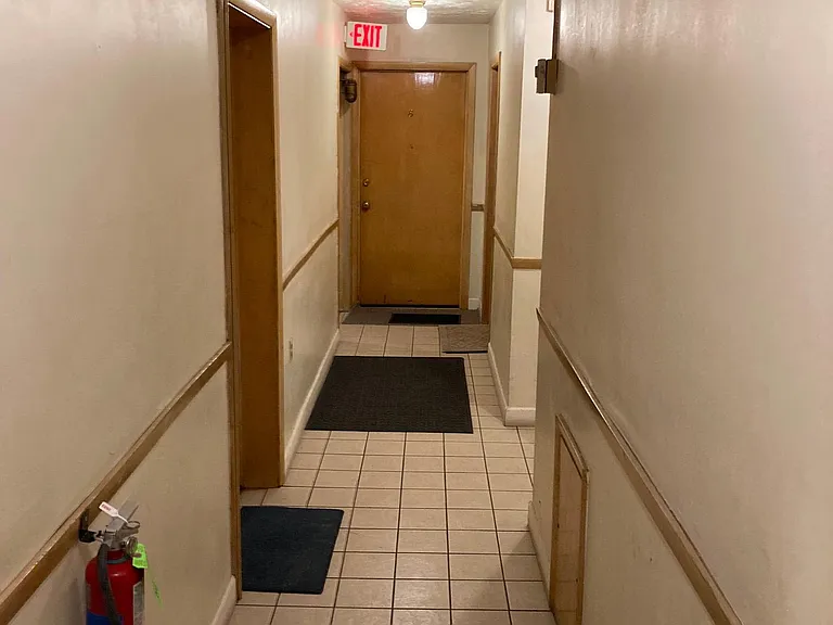 2095 Warrensville Center Rd #C1 — Photo 10