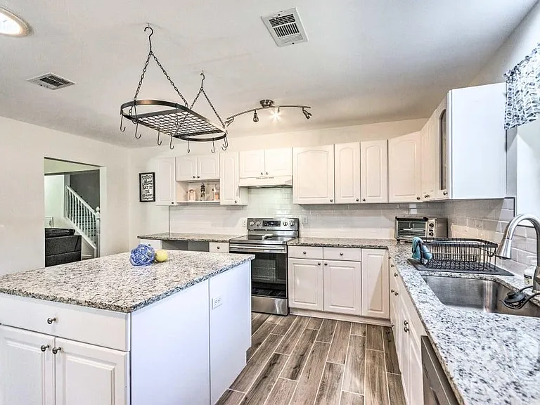 355 Gardner Dr NE — Photo 10