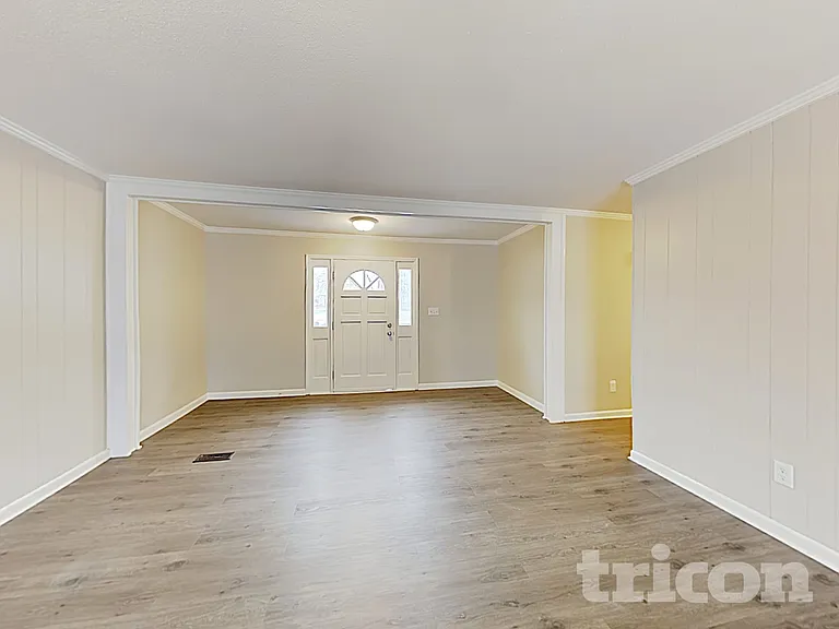 605 Colorado Ct — Photo 12