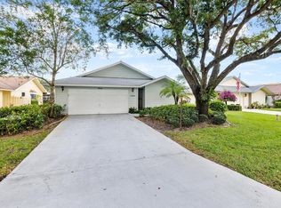 8041 SE Eaglewood Way, Hobe Sound, FL 33455