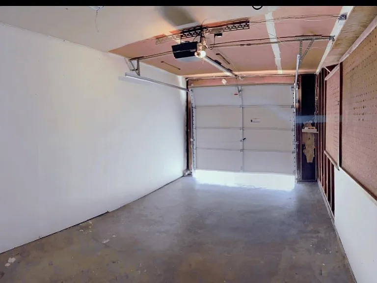 1081 Lakedale Way — Photo 13