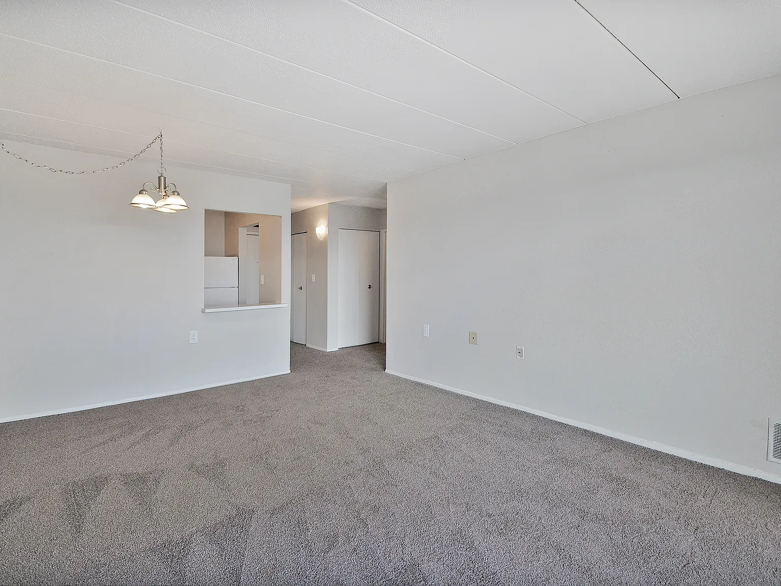 Highland Towers - Senior Living 55+ — Photo 3