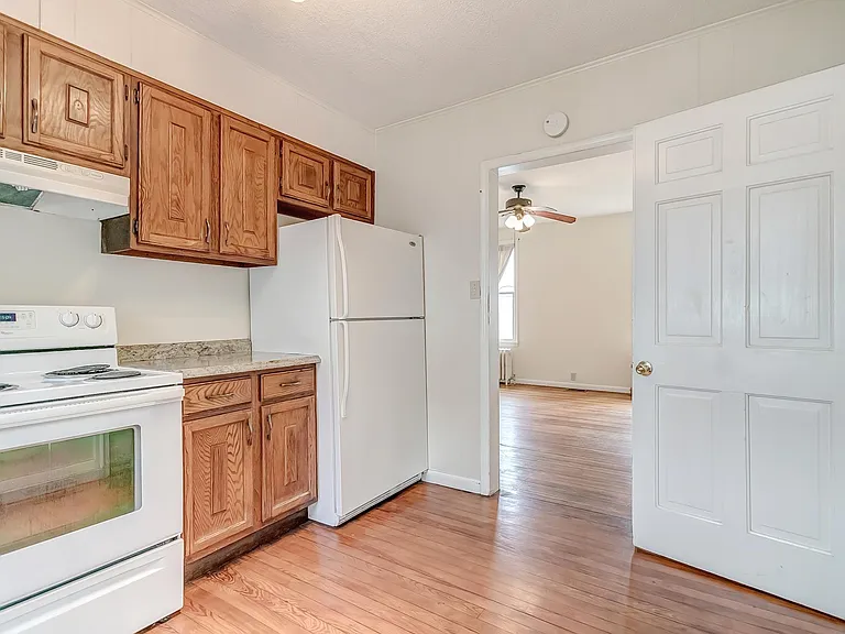 9038 Rhode Island Ave — Photo 11