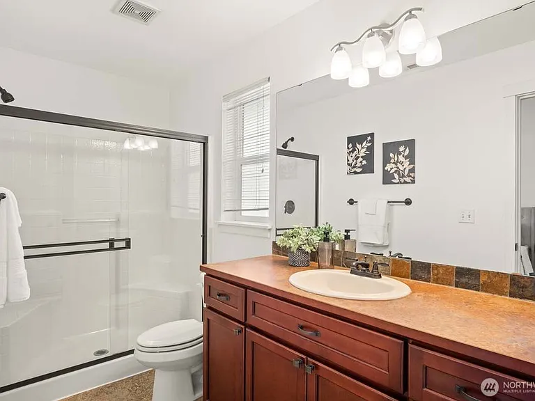 2428 192nd Pl SW — Photo 12