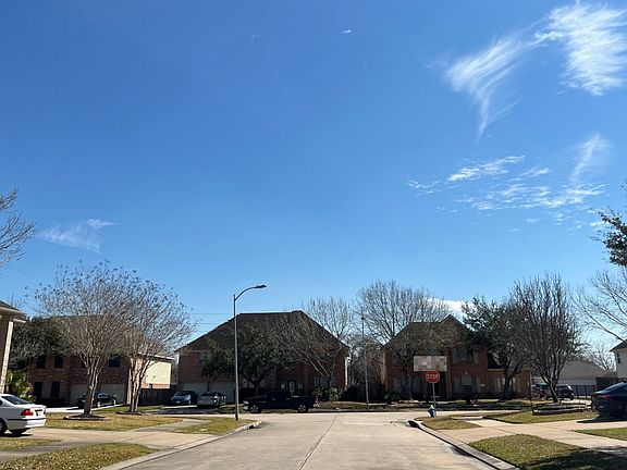 2nd image of 14502 Smith Bridge Ln