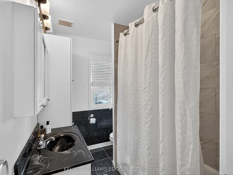 209 Glendale Ave N — Photo 23