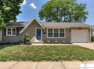 4936 Curlew Ln, Omaha, NE 68106