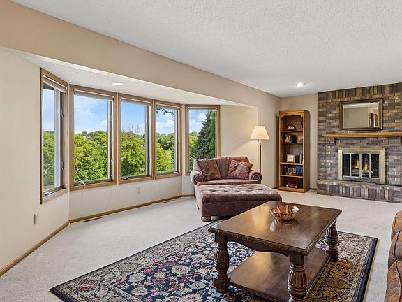 4th image of 7885 Kingsview Ln N