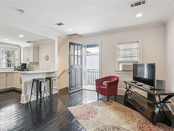 5th image of 1030 Kerlerec St #4