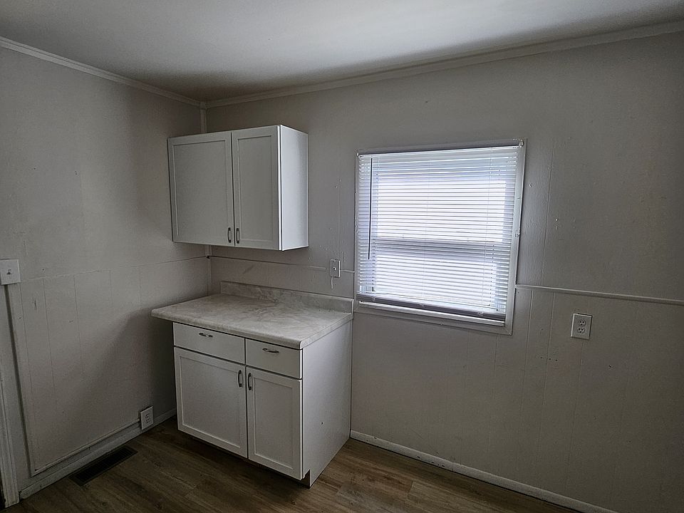 1st image of 2413 N Fares Ave #A