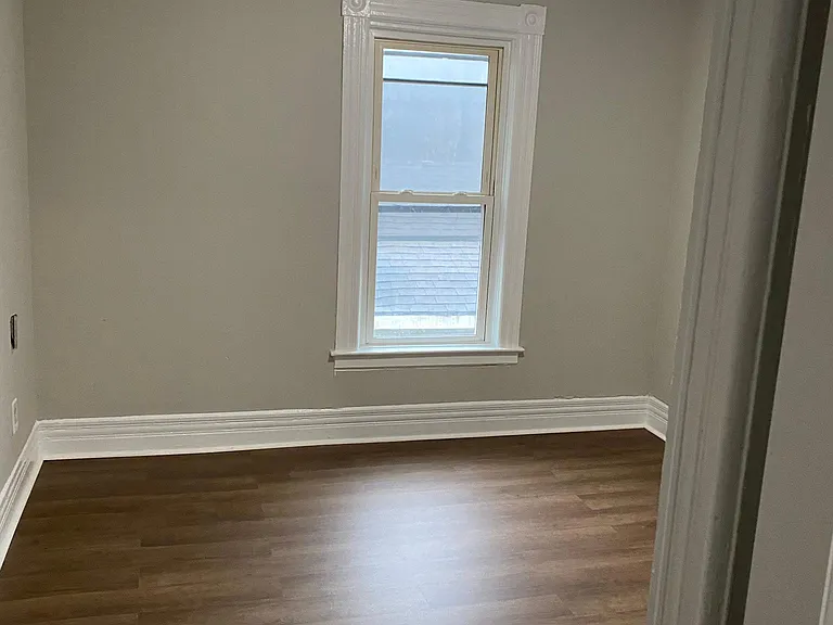 8 Westmoreland St #1 — Photo 9