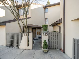 10 Llanfair Rd UNIT 11, Ardmore, PA 19003