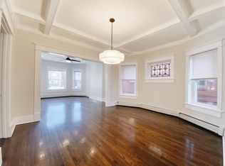220 N Austin Blvd #1, Oak Park, IL 60302
