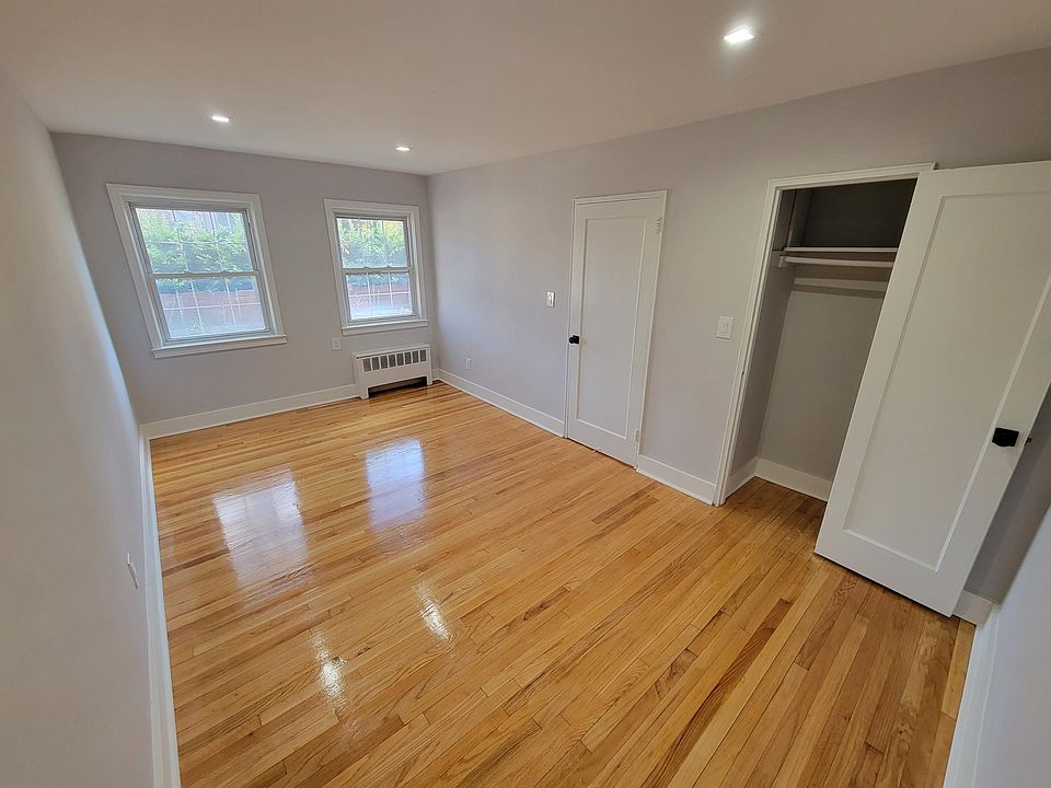 1st image of 5 Beaumont Pl #2H