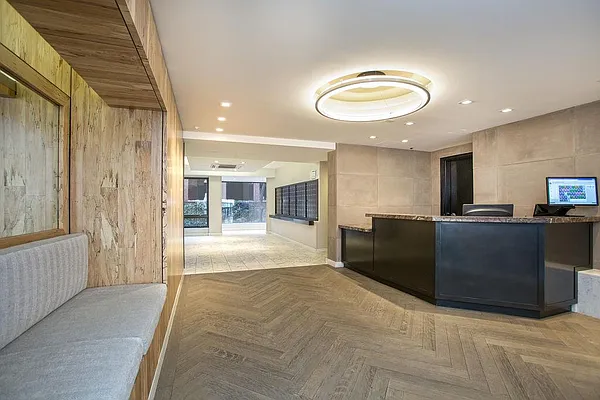 Rented by Space Marketing Shop | media 16