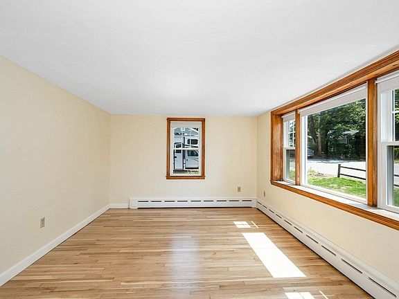 4th image of 9 Hinckley Rd