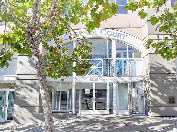 3rd image of 851 Van Ness Ave #3LEVELS