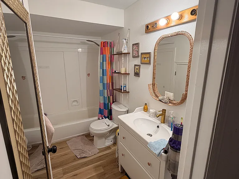 184 W Pacific Dr — Photo 10