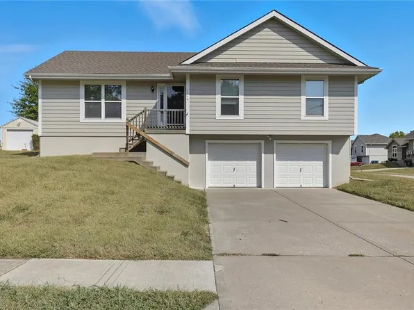 1110 Buttercup St, Smithville, MO 64089