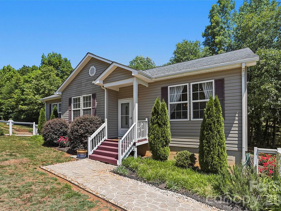 1st image of 412 Lewis Rd