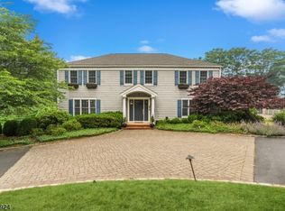 9 Chadwick Rd, Livingston, NJ 07039
