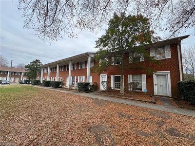 1301 W Meadowview Rd APT G, Greensboro, NC, 27403