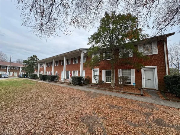 1301 W Meadowview Rd APT G, Greensboro, NC 27403