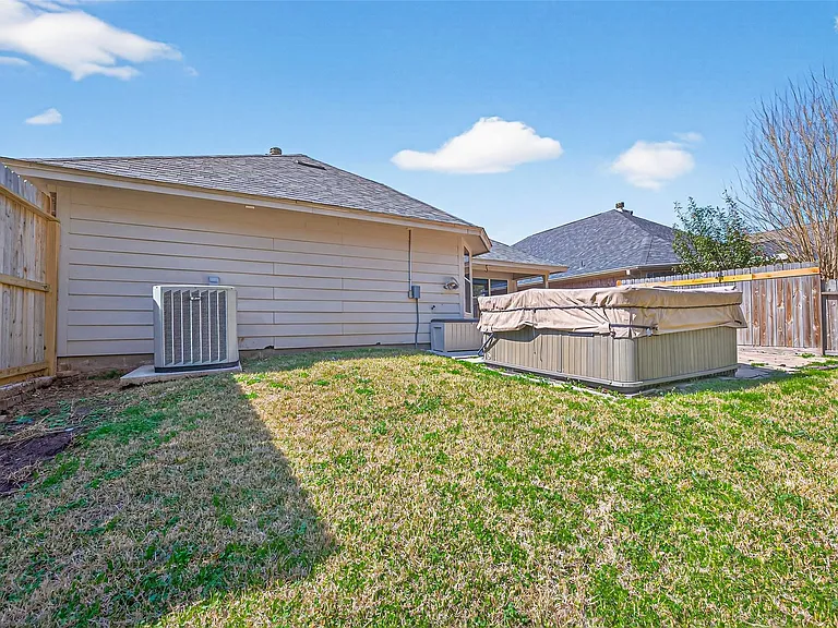 10542 Parkside Dr — Photo 36