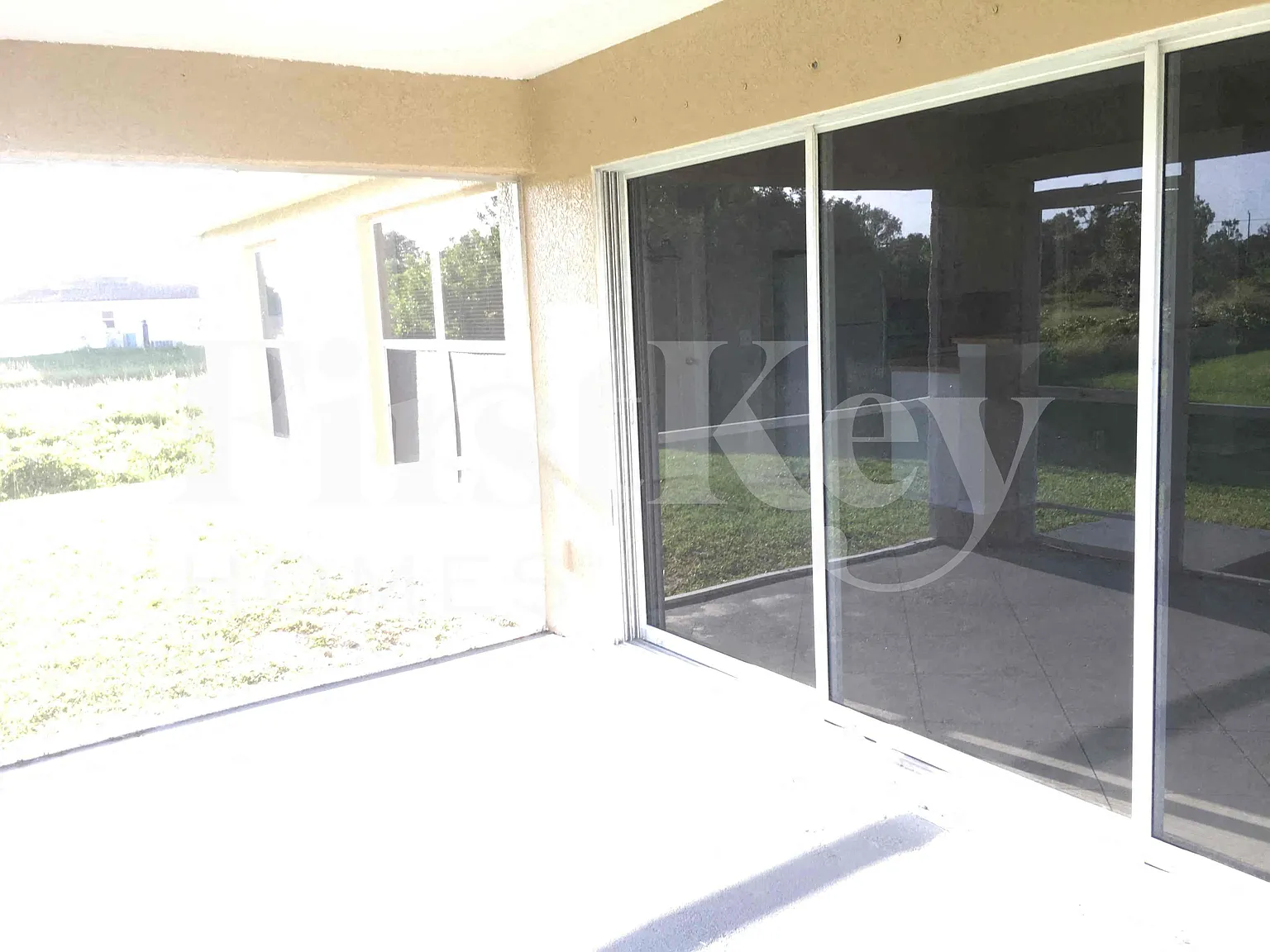 3 bed, 2.0 bath, 1472 sqft, $2,070 — Photo 1