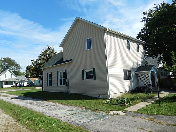 4th image of 814 E Court Ave