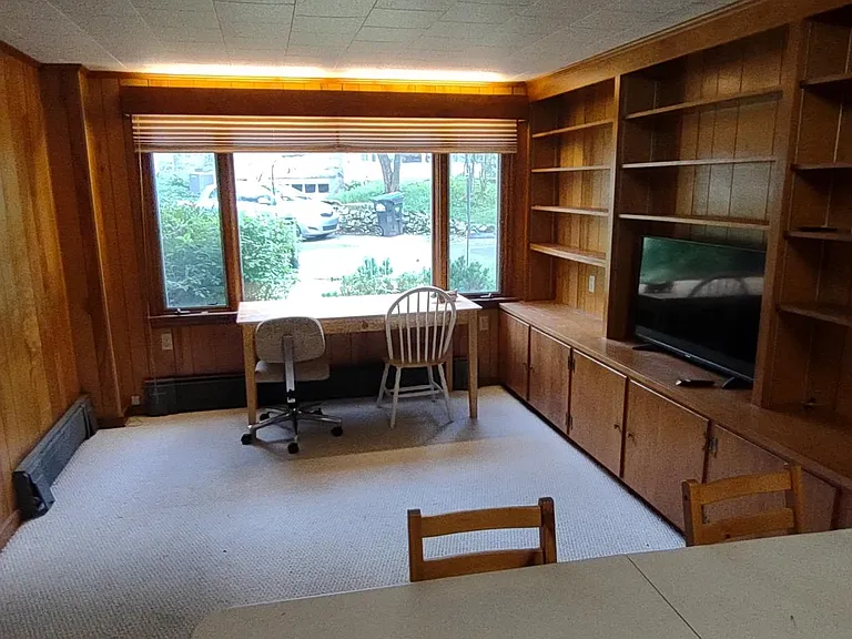 222 Woodland Dr — Photo 4