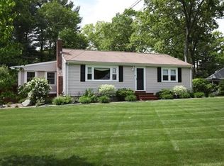 8 Braeburn Ave, Pembroke, MA 02359