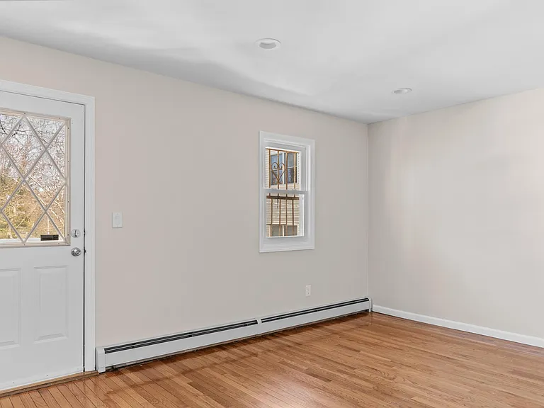 2 Westminster Ln #2 — Photo 16