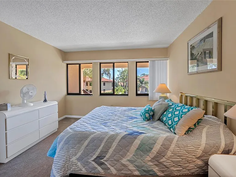 5205 Lake Village Dr #16 — Photo 19