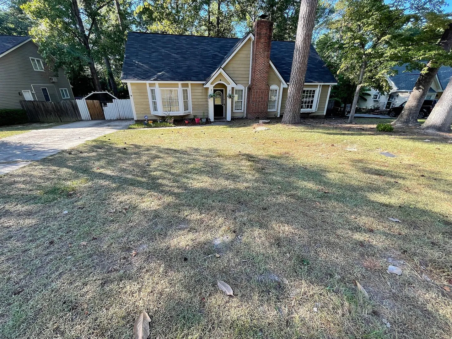 Immediate Move-In! Spacious 3 BR Home in a Great Location — Photo 3